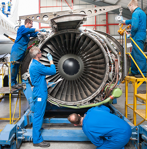 Aeroderivative Turbine Maintenance Team